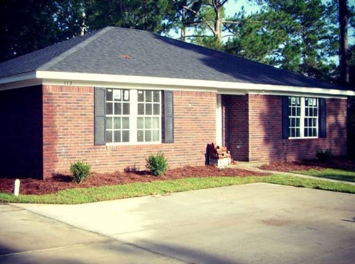 Apartment for rent at 110-1 Chapel Dr, Tallahassee, FL 32304