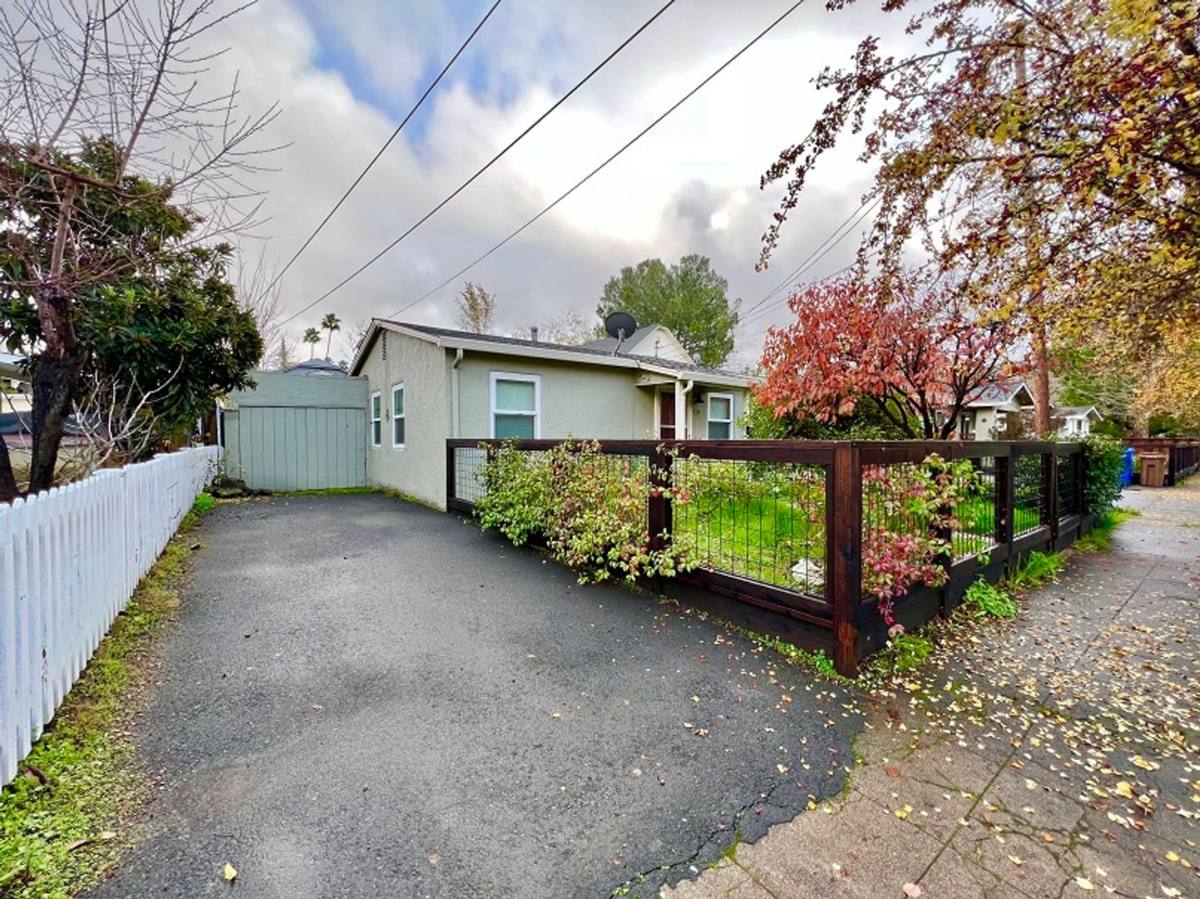 Apartment for rent at 1404-1410 Third St, Calistoga, CA 94515