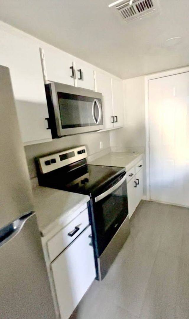 Townhouse for rent at 811 Joyce St, Henderson, NV 89015