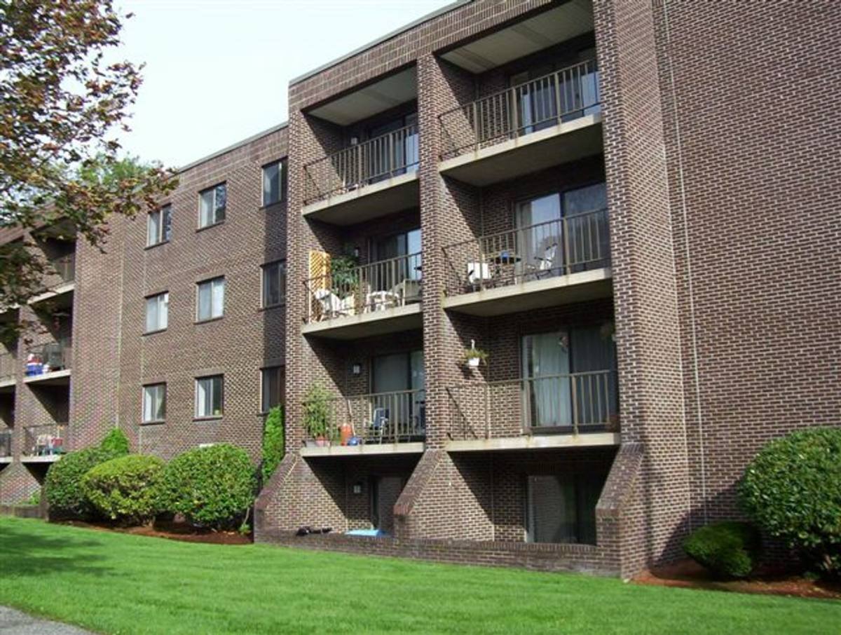 Apartment for rent at 30 Pomeworth St, Stoneham, MA 02180