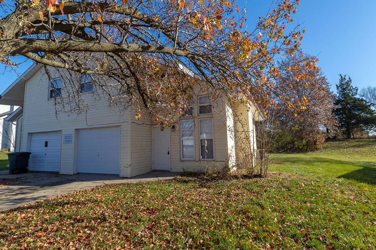 Apartment for rent at 7216 N Moberly Dr, Columbia, MO 65202