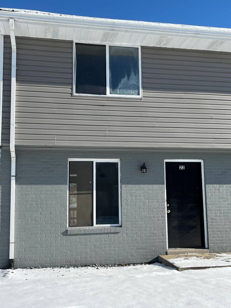 Apartment for rent at 6 Morningside Dr, Steubenville, OH 43953