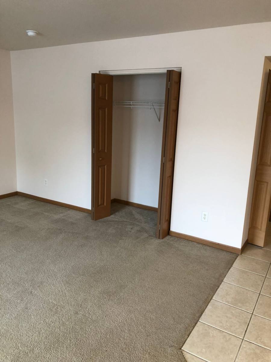 Apartment for rent at 1000 Longbeach Lane, Michigan City, IN 46360