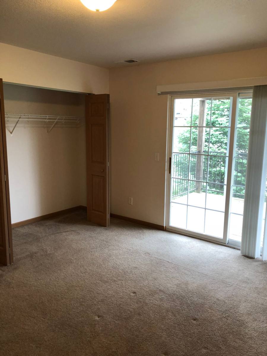 Apartment for rent at 1000 Longbeach Lane, Michigan City, IN 46360