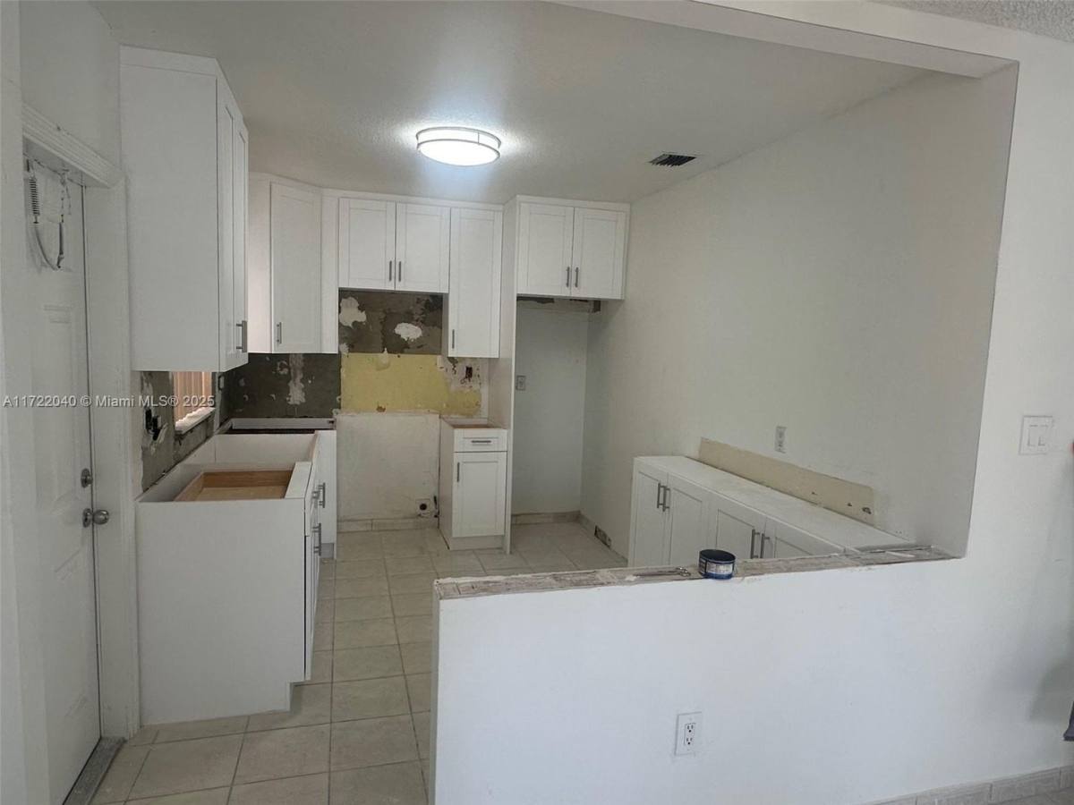 House for rent at 101 E 41st St, Hialeah, FL 33013