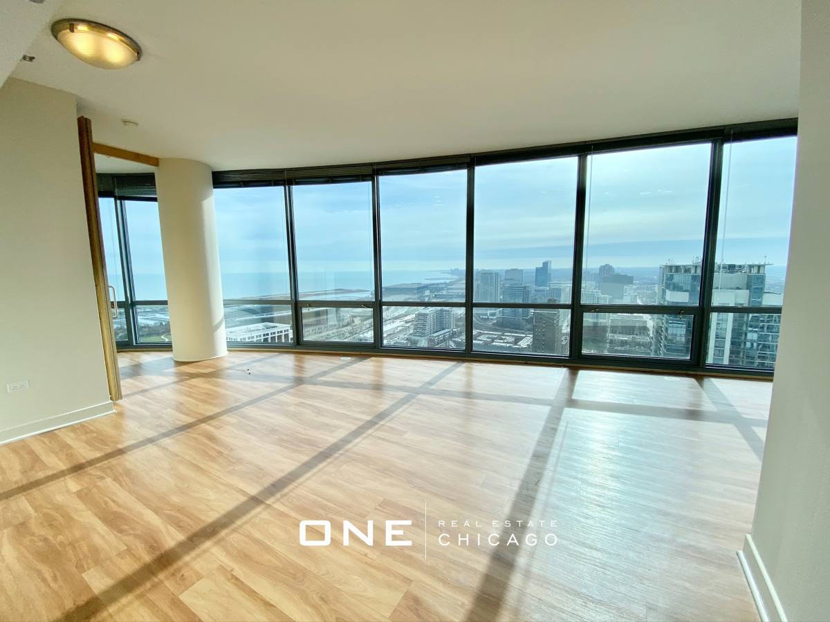 Apartment for rent at 1255 S Michigan #2, Chicago, IL 60605