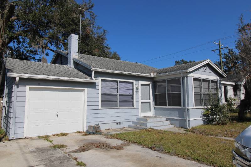 House for rent at 389 Ave B SE, Winter Haven, FL 33880