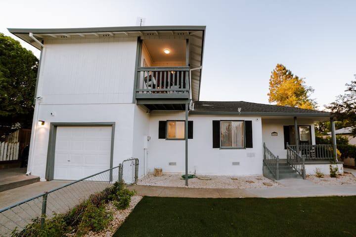 House for rent at 366 3rd St, Lakeport, CA 95453