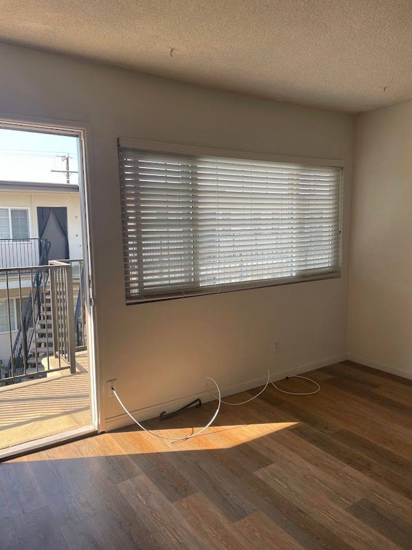 Apartment for rent at 25924 Viana Ave, Lomita, CA 90717