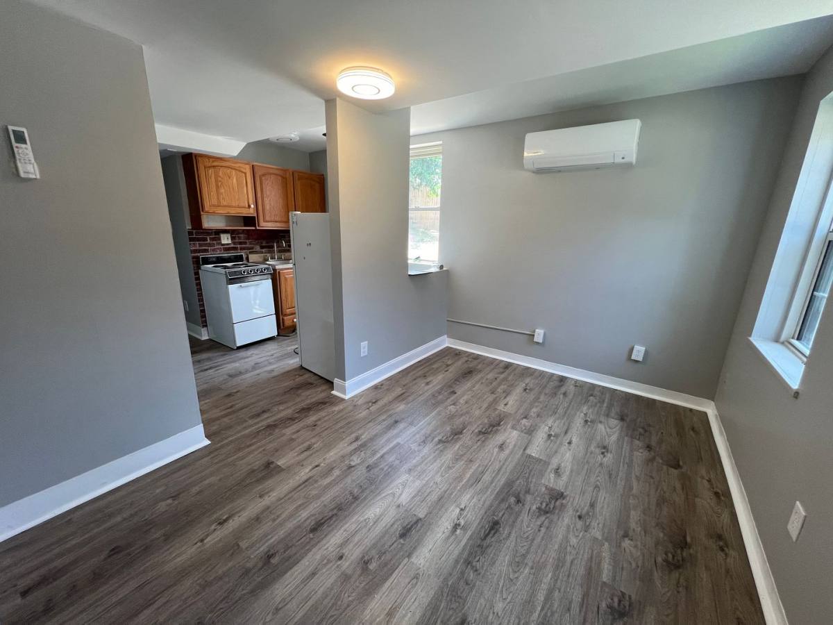 Apartment for rent at 1518 McFarland Ave, Pittsburgh, PA 15216