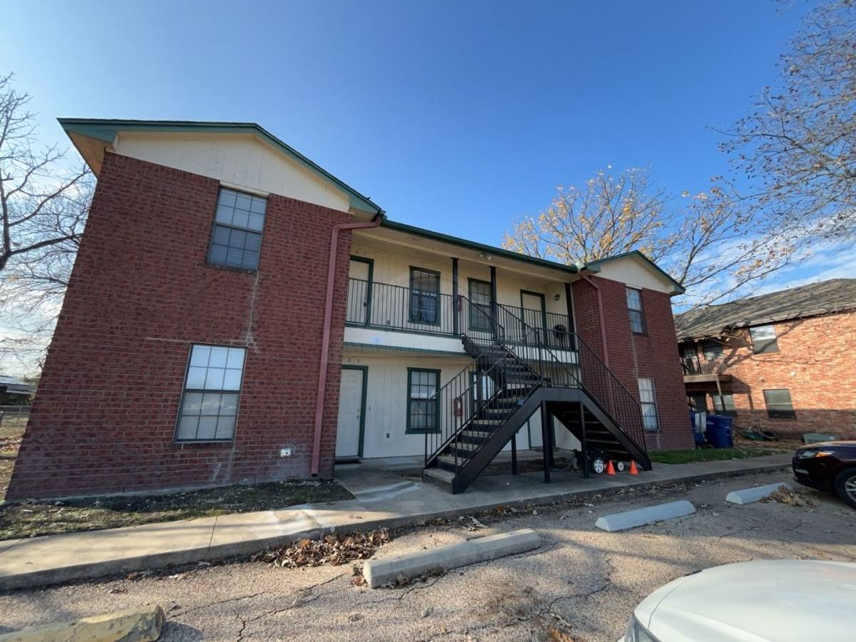 Apartment for rent at 405-411 W Ave, Copperas Cove, TX 76522
