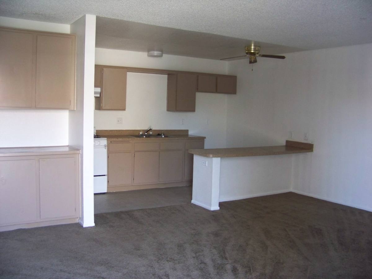 Apartment for rent at 11200 Auburn Ave, Adelanto, CA 92301