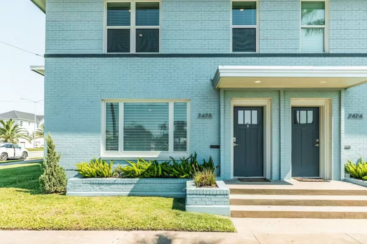 House for rent at 2428 Ave P #D, Galveston, TX 77550