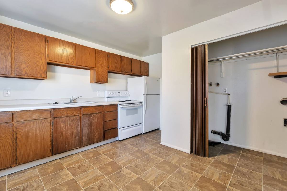 Townhouse for rent at 1875 W 7865 S, West Jordan, UT 84088