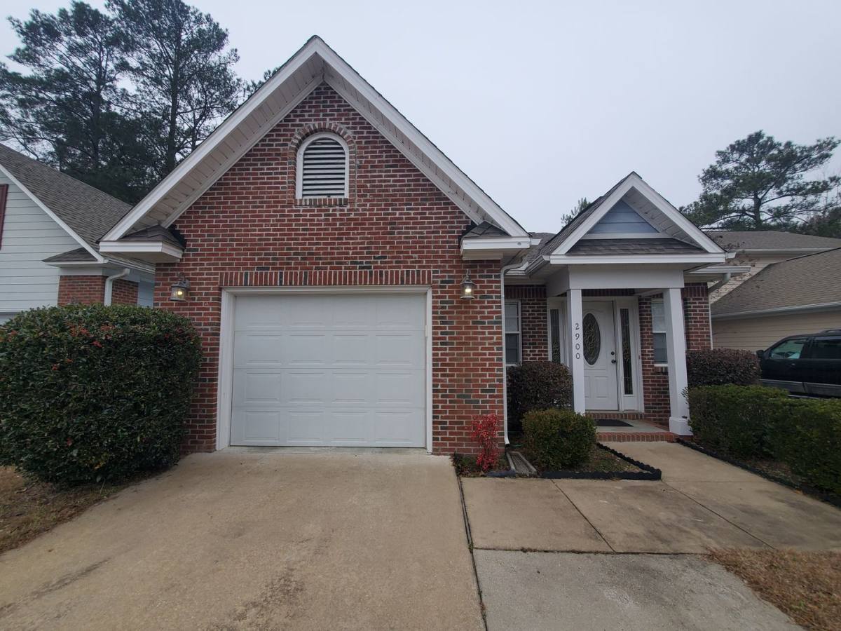 2900 Brookcrossing Dr, Fayetteville, NC 28306