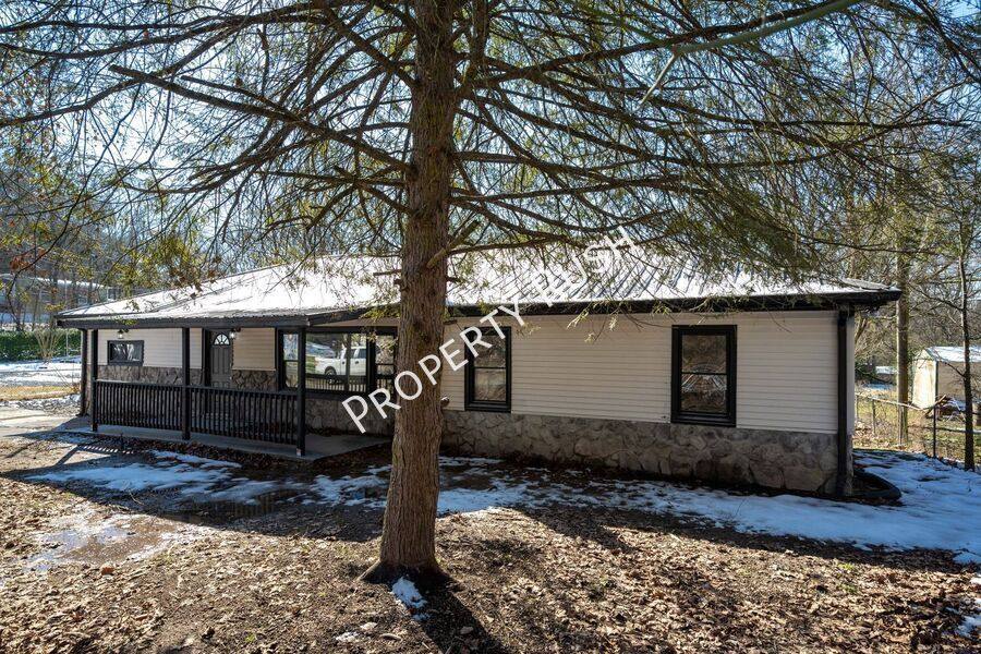 House for rent at 7403 Harper Rd, Hixson, TN 37343