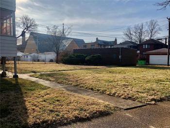 Apartment for rent at 3954 Dover Place #1E, Saint Louis, MO 63116