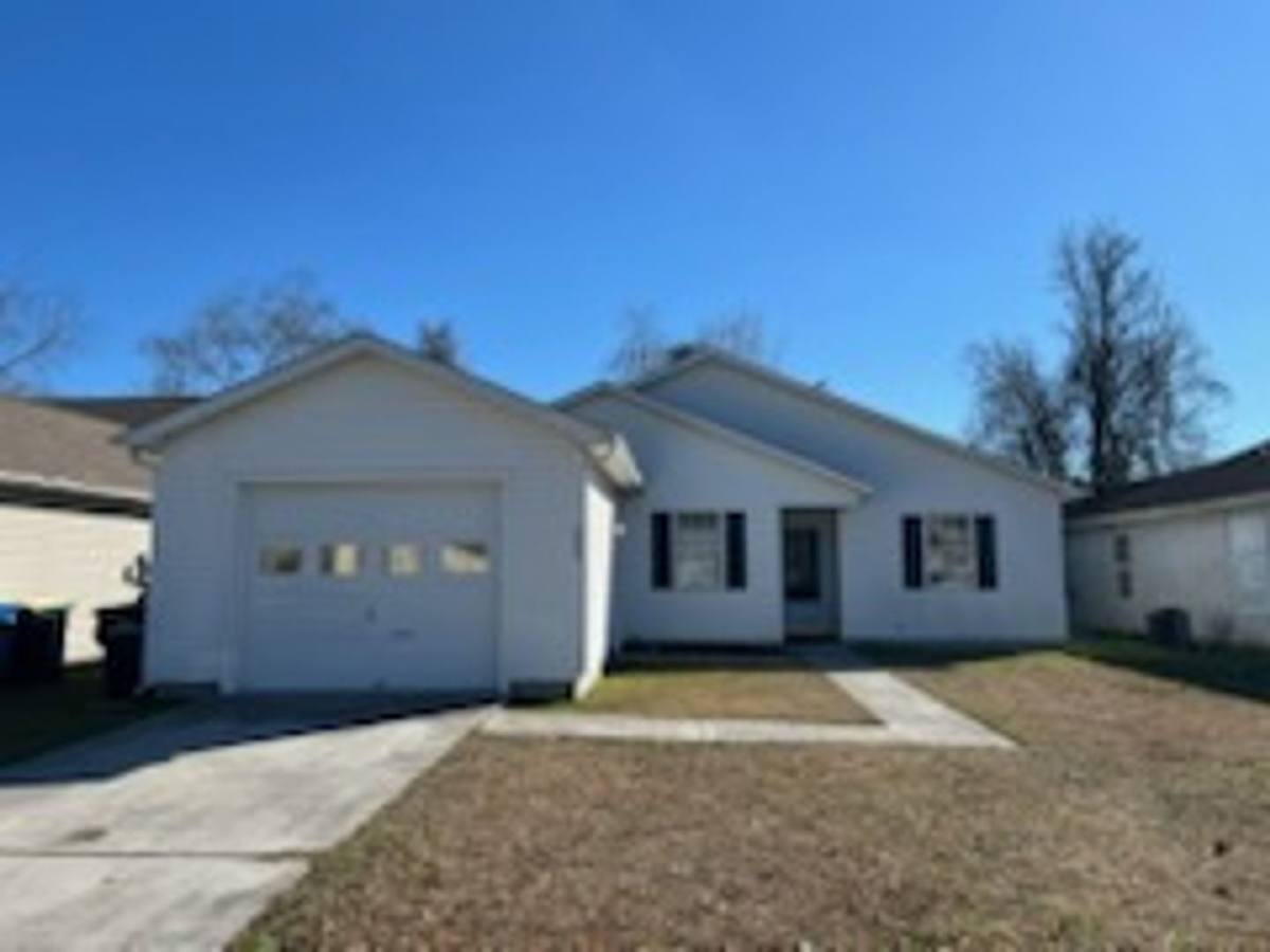 House for rent at 3002 E Windgate Court, Jacksonville, NC 28546