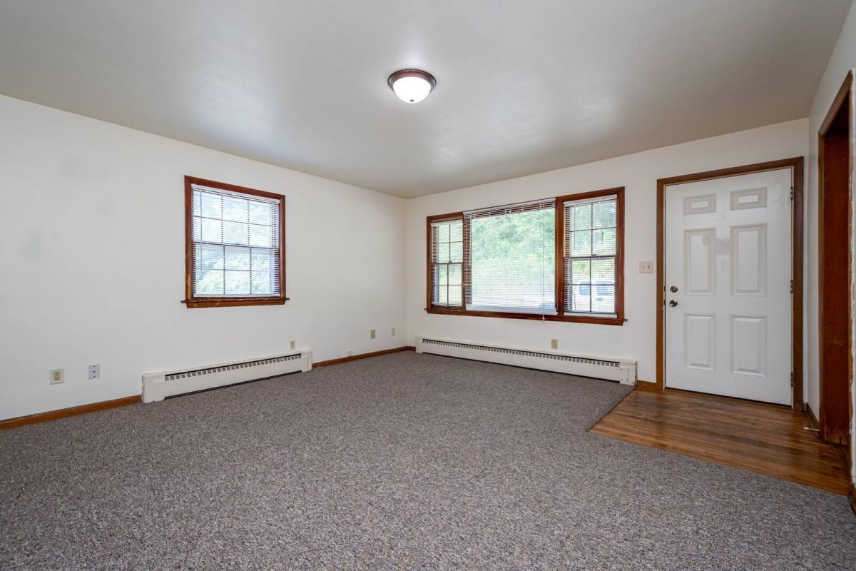 Apartment for rent at 404 E Foster Rd, Iowa City, IA 52245