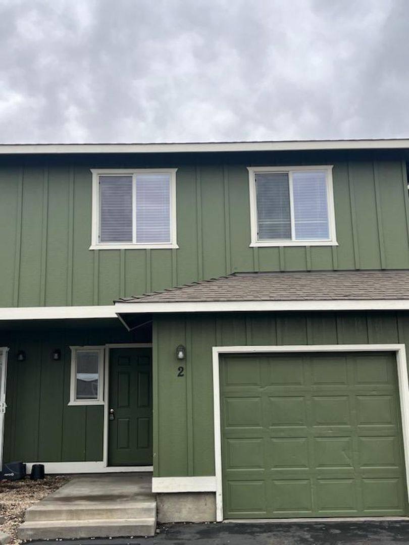 Townhouse for rent at 2521 NW Cedar Ave, Redmond, OR 97756