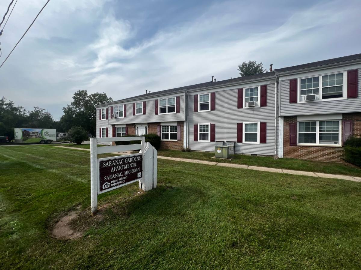375 Summit St, Saranac, MI 48881