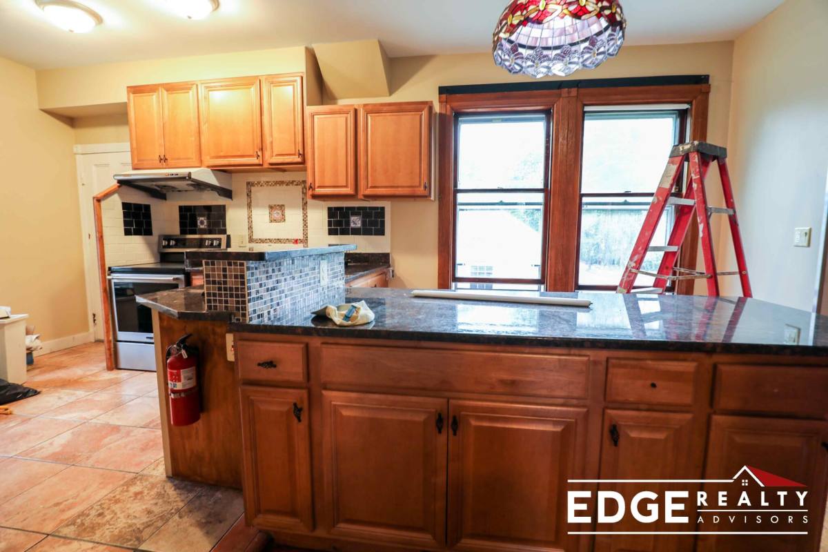 Apartment for rent at 305 Central St, Auburndale, MA 02466