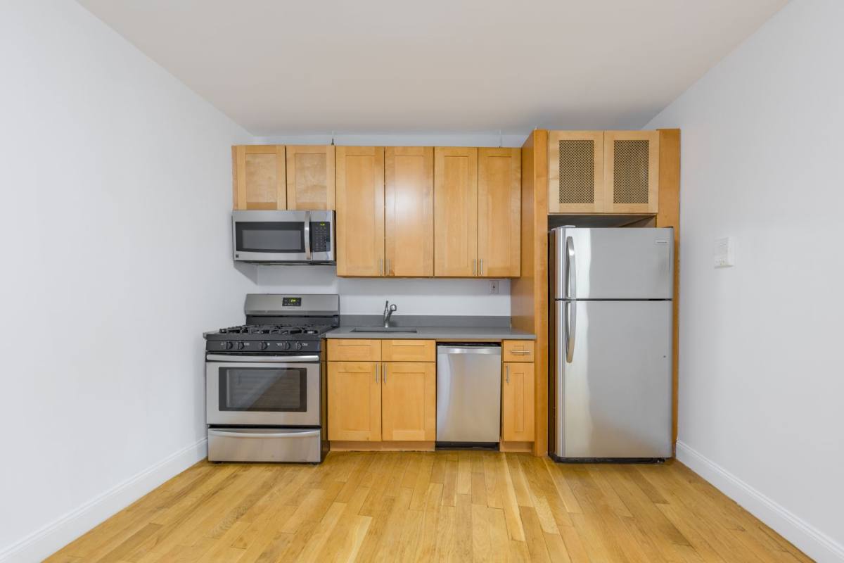 Apartment for rent at 105 Haven Ave, New York, NY 10032