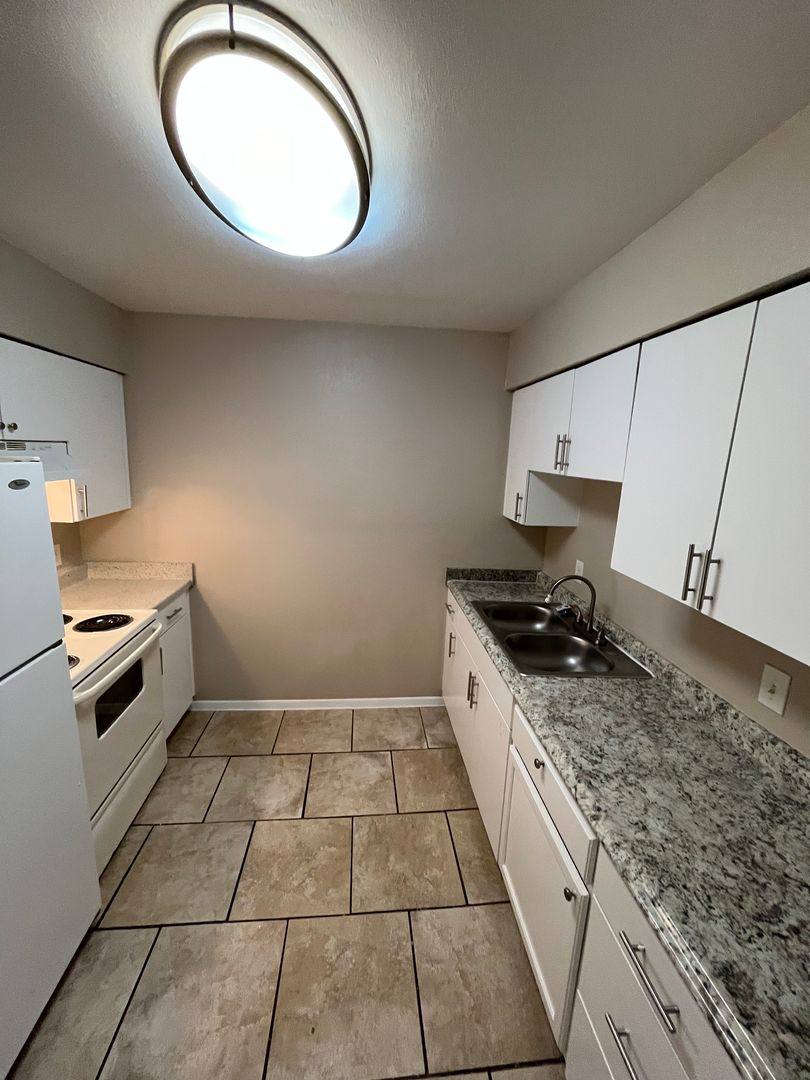 Spanish Ridge, 8039 Chariot Dr, Dallas, TX 75227 - Apartment for Rent - Image 7