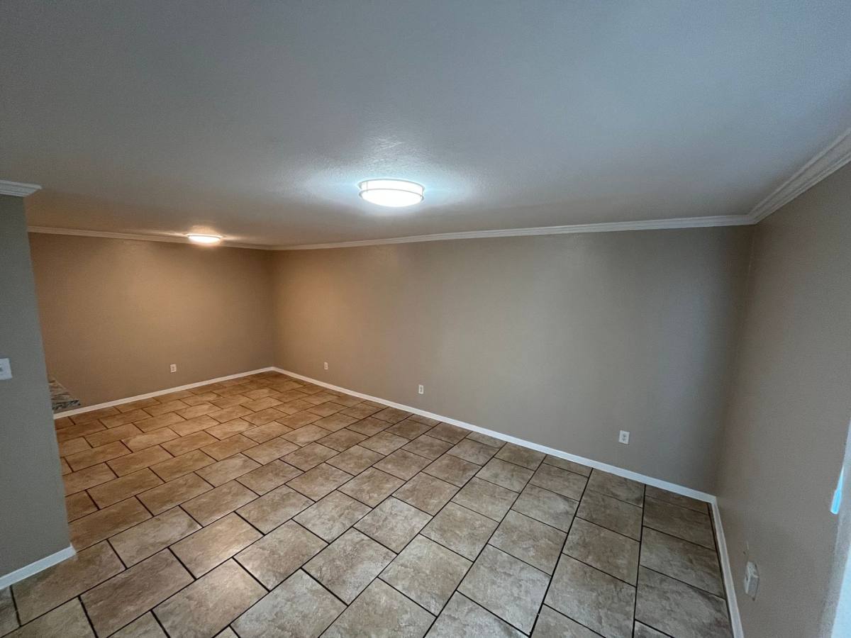 Spanish Ridge, 8039 Chariot Dr, Dallas, TX 75227 - Apartment for Rent - Image 4
