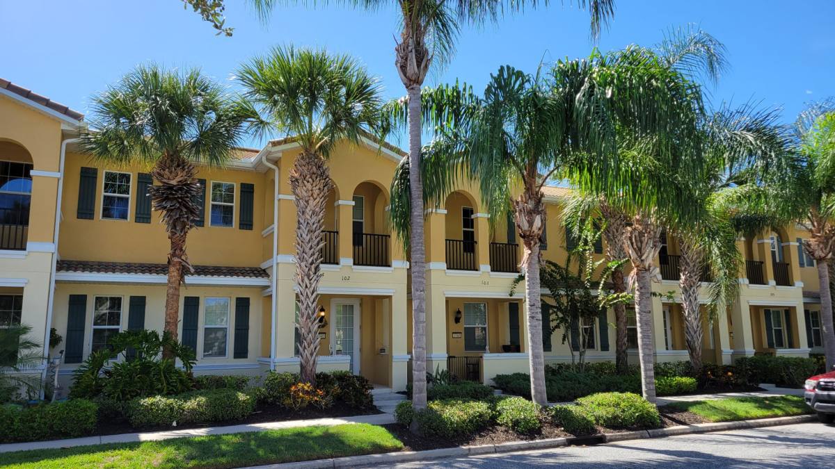 Townhouse for rent at 3740 82nd Ave Circle E, Sarasota, FL 34243