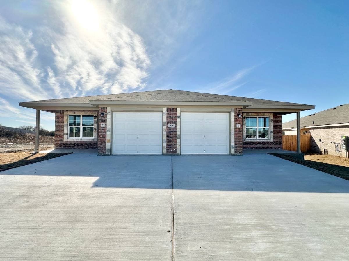 Townhouse for rent at 306 B Dolphin Dr, Temple, TX 76501