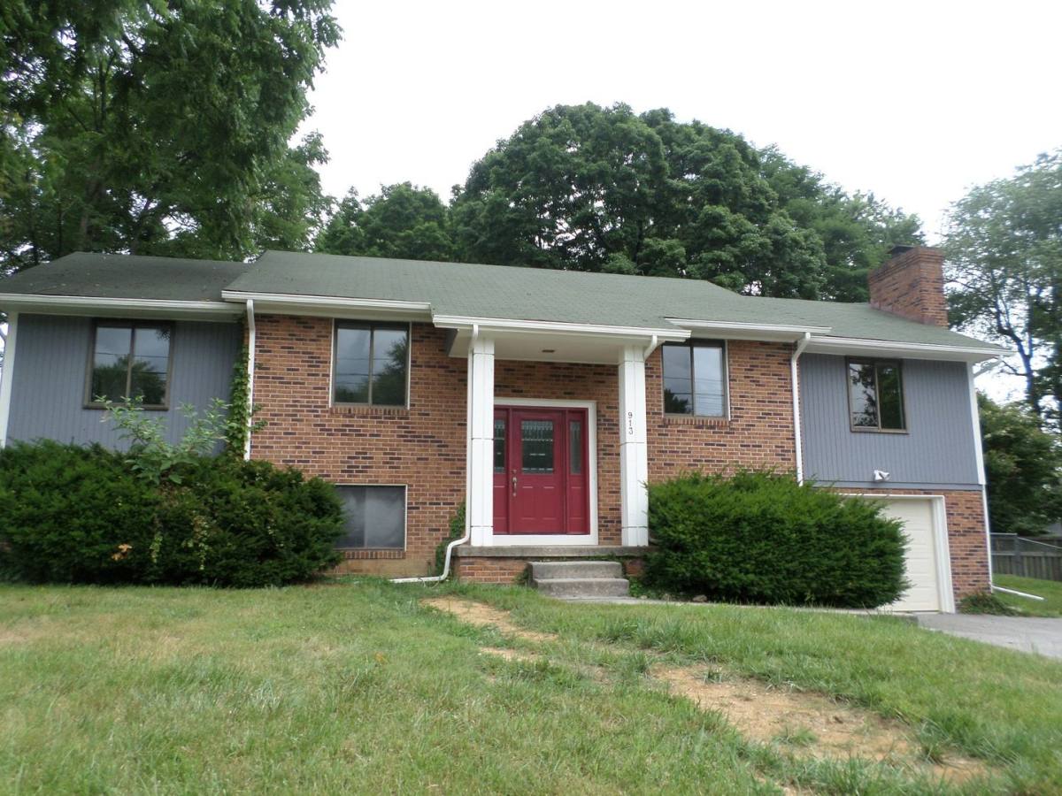House for rent at 913 Toms Creek Rd, Blacksburg, VA 24060
