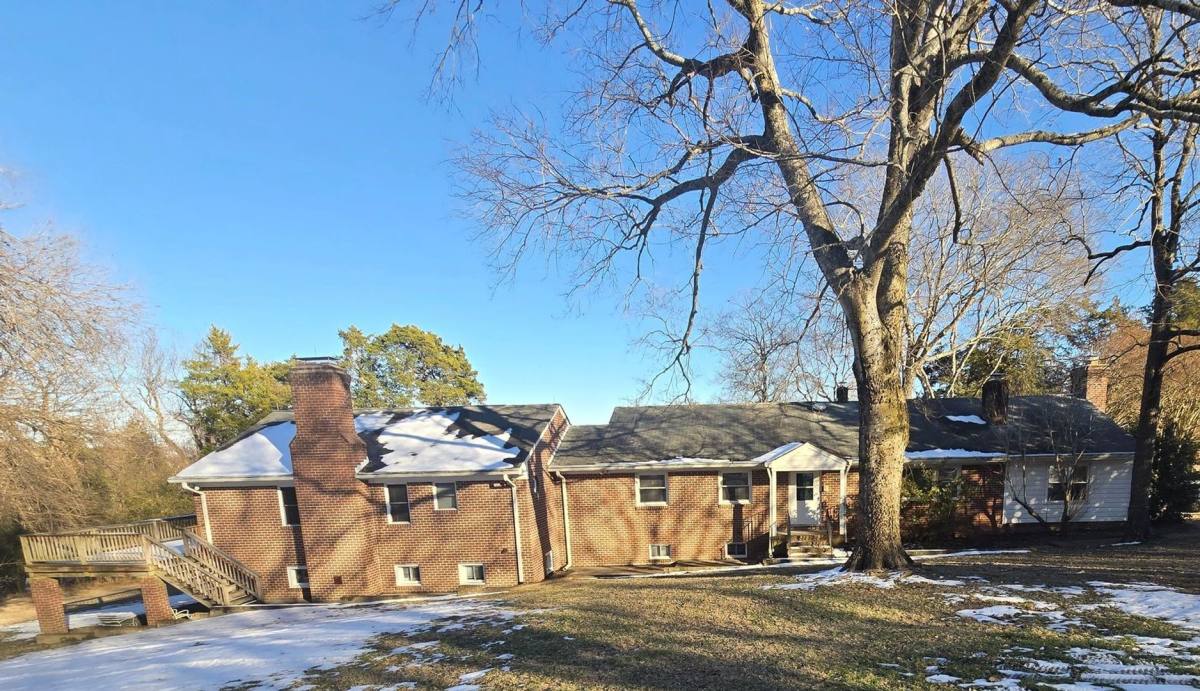 House for rent at 1400 Flowerdew Hundred Rd, Hopewell, VA 23860
