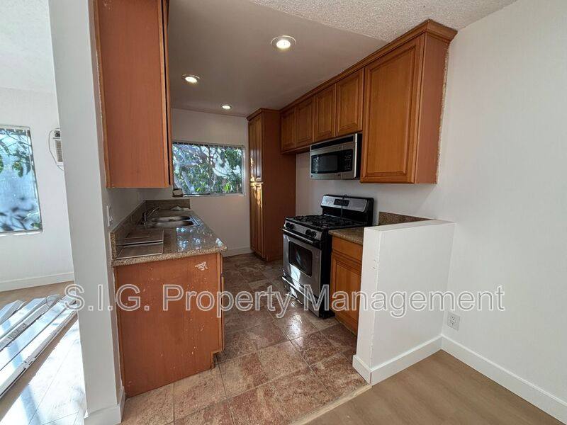 Apartment for rent at 10212 Tujunga Canyon Blvd #5, Tujunga, CA 91042