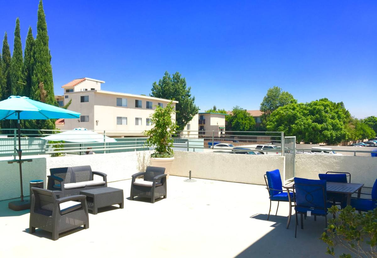 Apartment for rent at 17841 Lassen St, Northridge, CA 91325