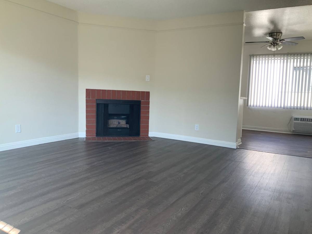 Apartment for rent at 17841 Lassen St, Northridge, CA 91325