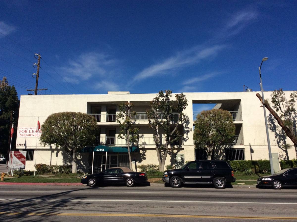 Apartment for rent at 17841 Lassen St, Northridge, CA 91325