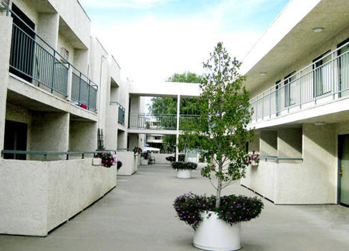 Apartment for rent at 17841 Lassen St, Northridge, CA 91325