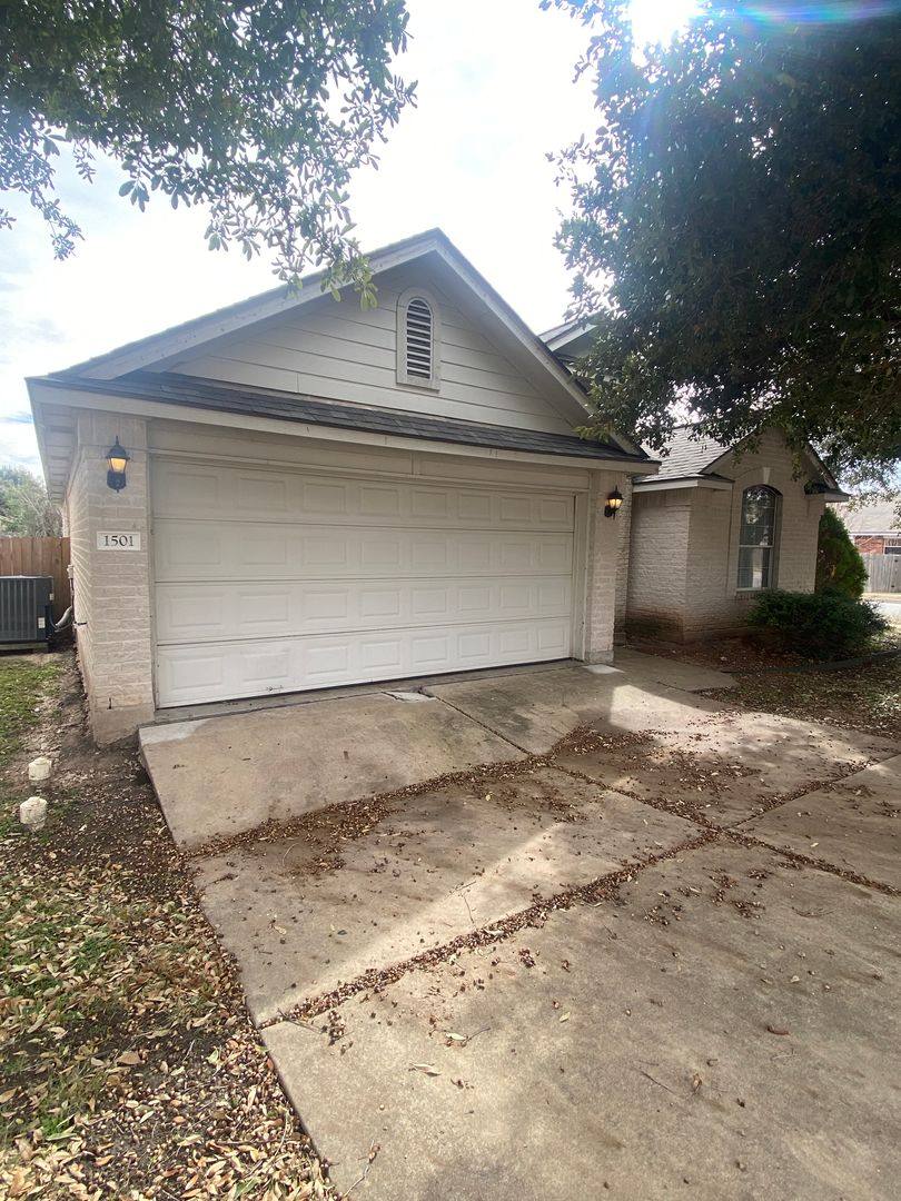 House for rent at 1501 Darjeeling Dr, Pflugerville, TX 78660