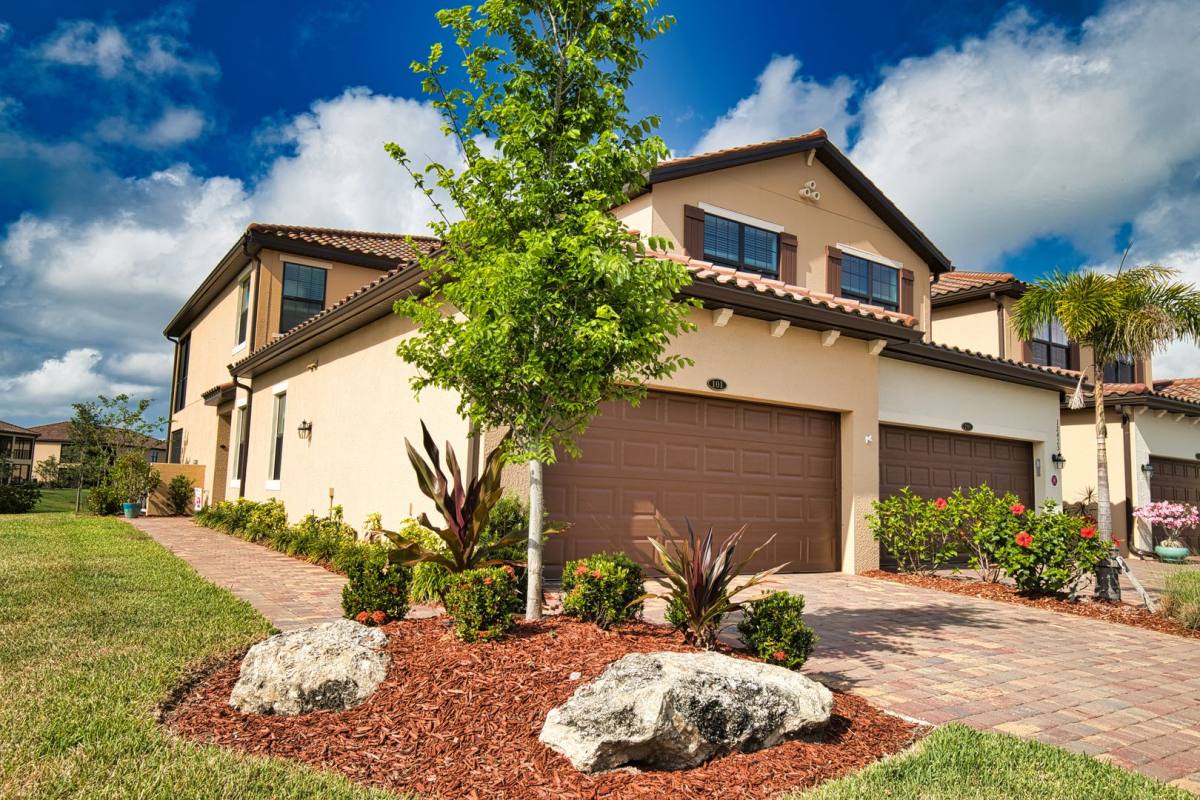 Townhouse for rent at 12425 Ghiberti Circle, Venice, FL 34293