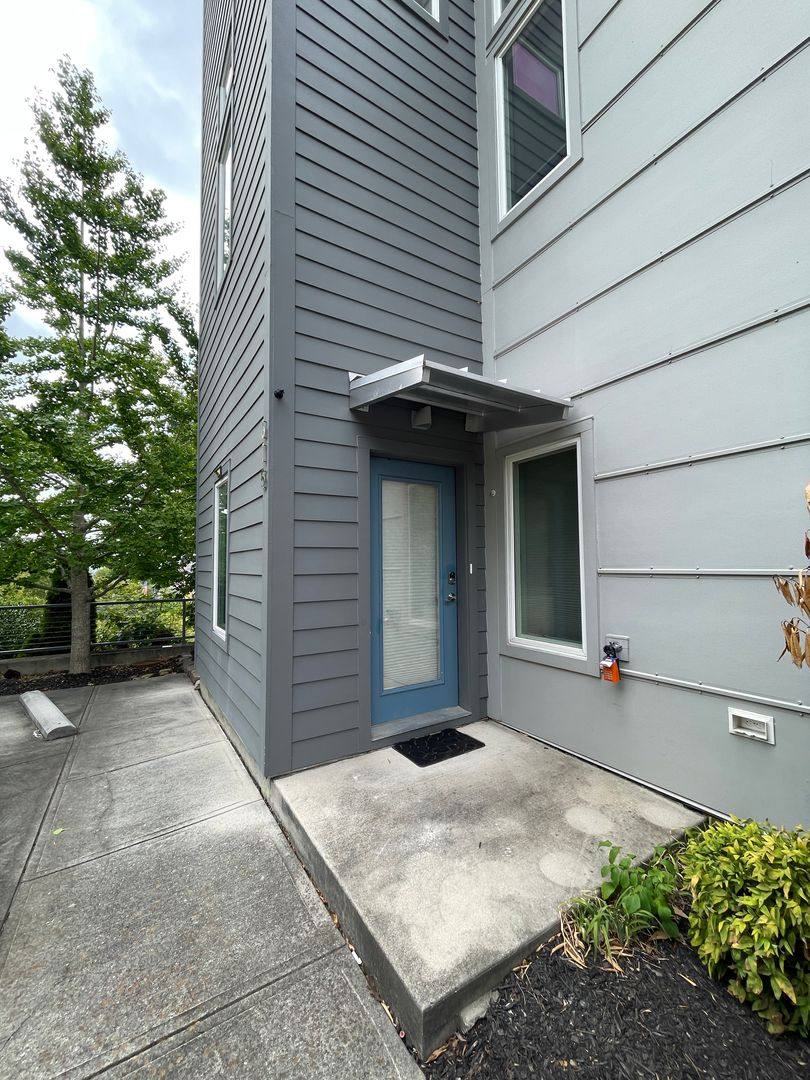 Townhouse for rent at 615 Hamilton Ave, Chattanooga, TN 37405