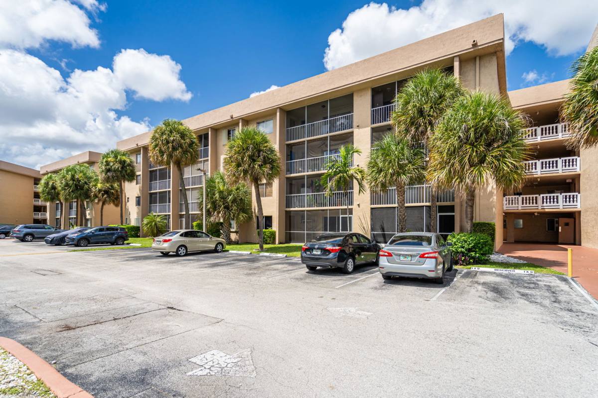 Condo for rent at 17000 NW 67th Ave #325, Hialeah, FL 33015