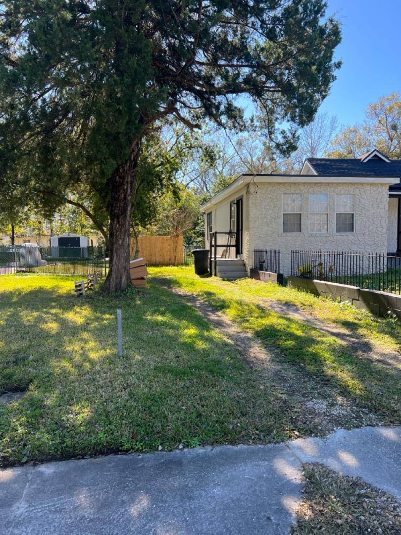Apartment for rent at 2154 W 1st St #FAMILY, Jacksonville, FL 32209