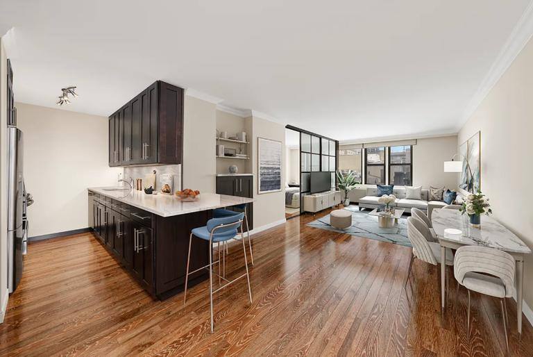 Apartment for rent at 201 E 21st St #8H, New York, NY 10010