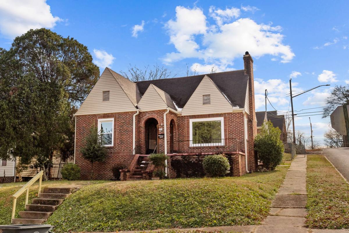 House for rent at 1401 43rd St W, Birmingham, AL 35208