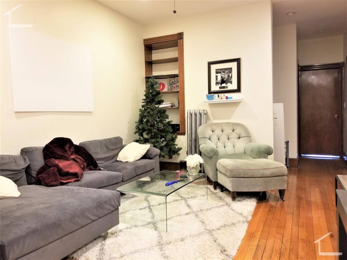 Apartment for rent at 31 Gibbs St, Brookline, MA 02446