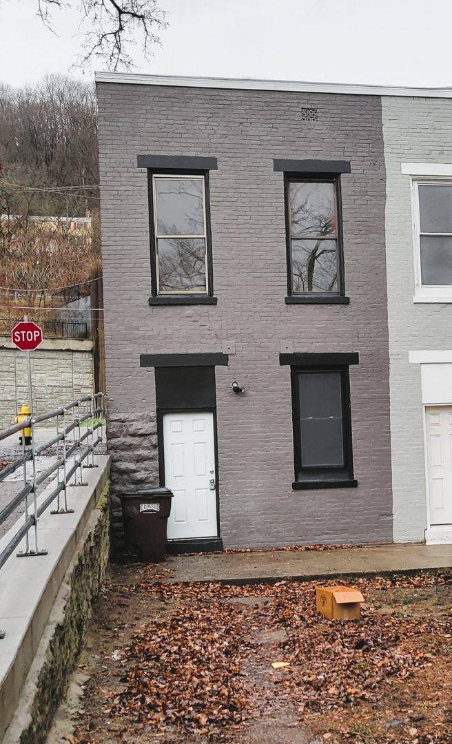 Townhouse for rent at 658 State St, Cincinnati, OH 45204