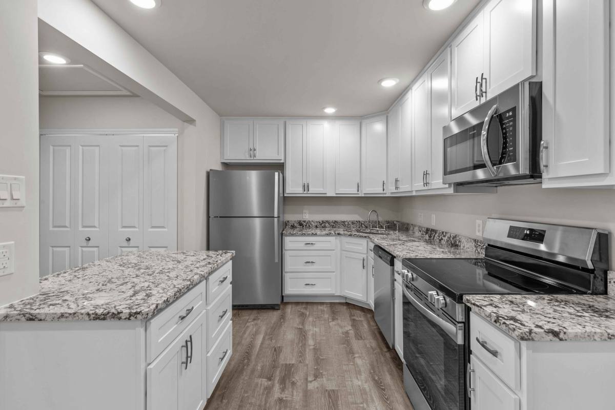 Apartment for rent at 1910 Sherman Square Dr, Saint Charles, MO 63303