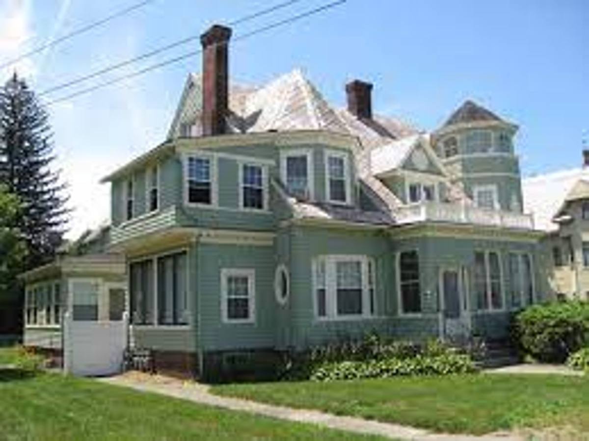 Apartment for rent at 380 Grove St, Chicopee, MA 01020