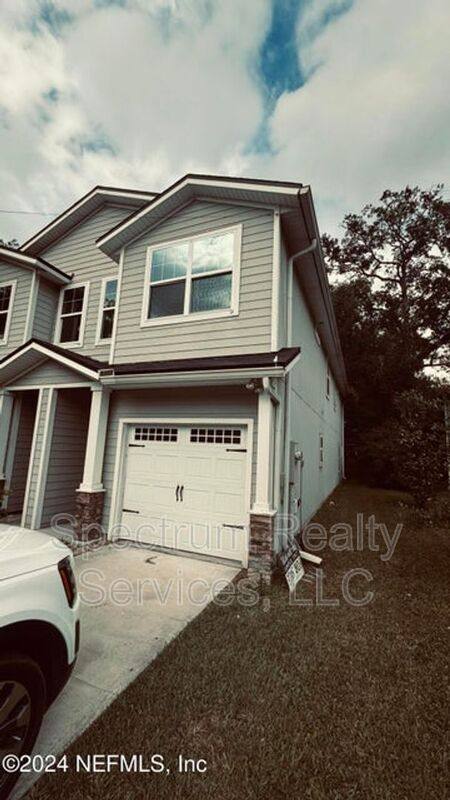 Townhouse for rent at 3317 Post St, Jacksonville, FL 32205